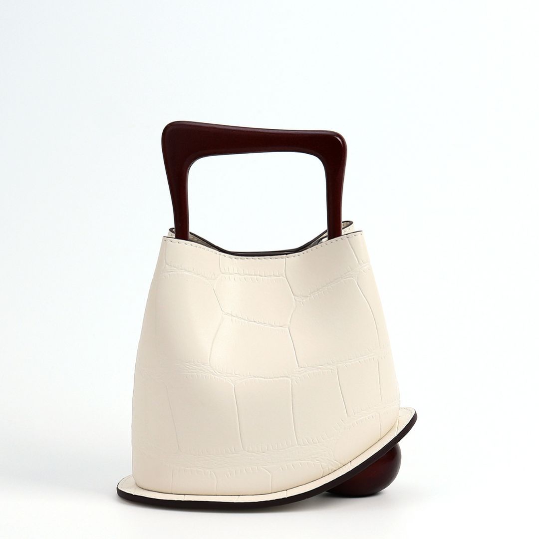 Fleur de Minuit Leather Handbag: Midnight Elegance Unveiled