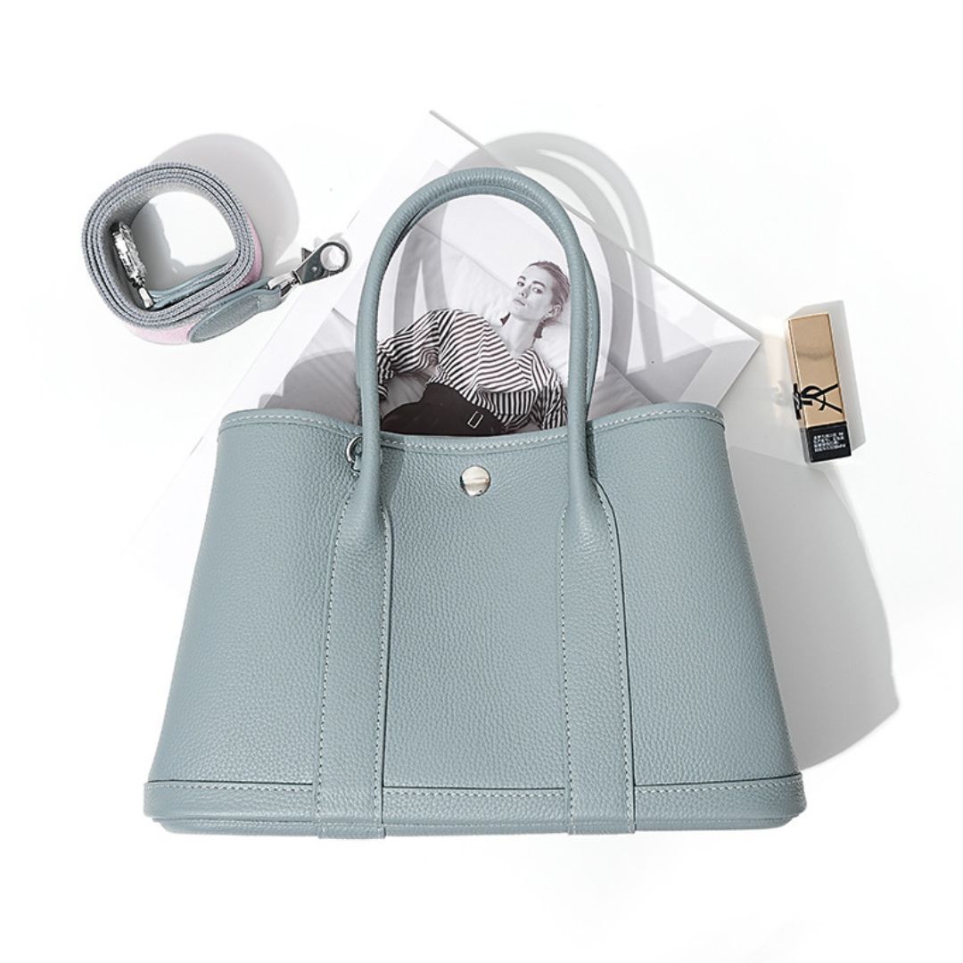 Royaume Secret Handbag: Elegance Redefined