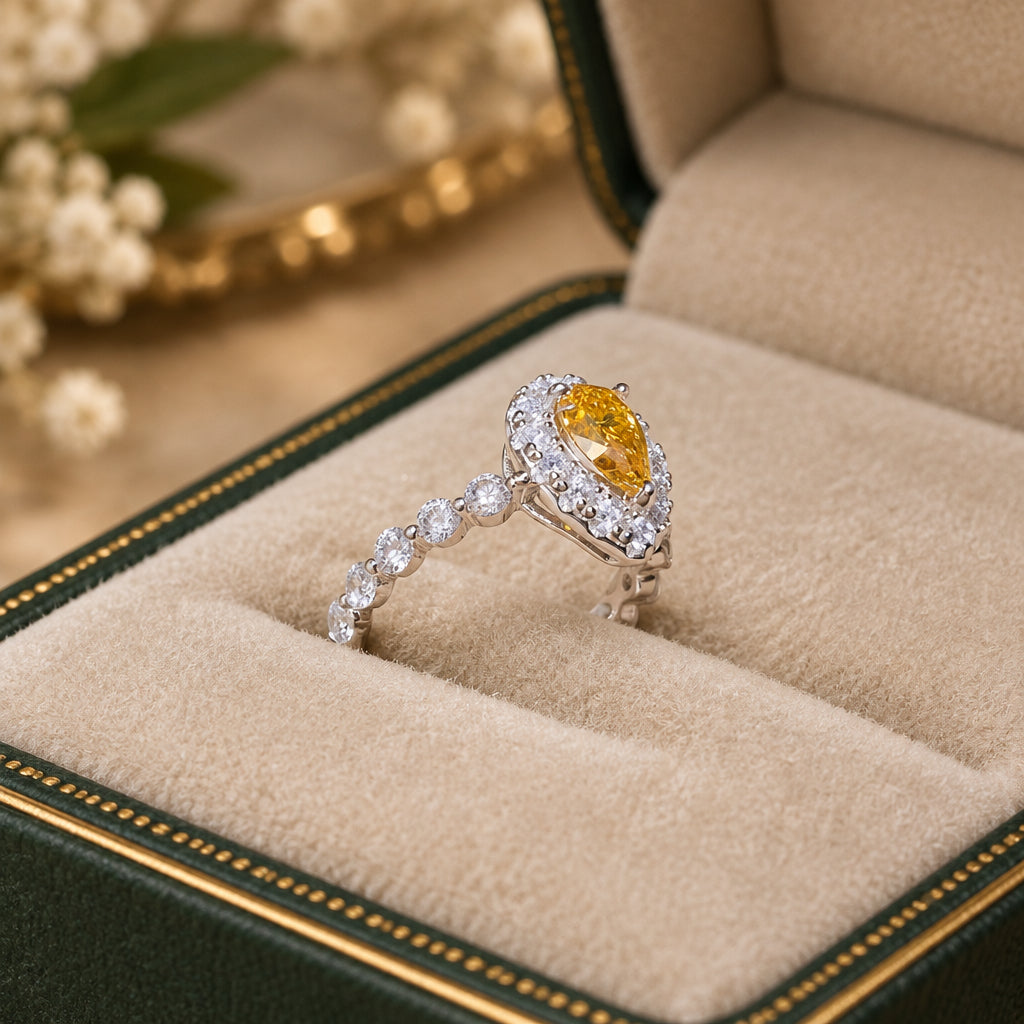 Teardrop Ring Isabella - 1 Carat Moissanite Contrast Women's Ring Velanci