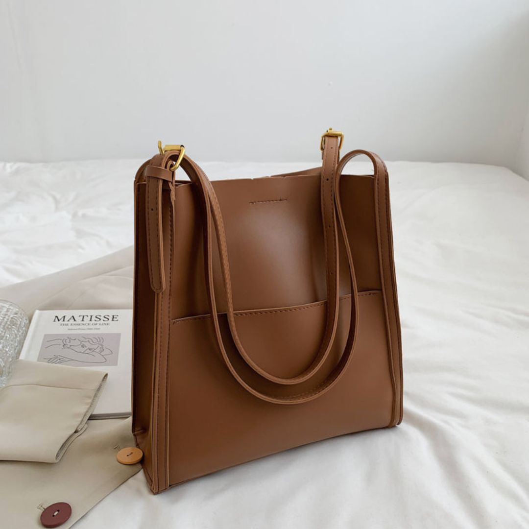 Velanci Royal Handbag: A Touch of Regal Elegance