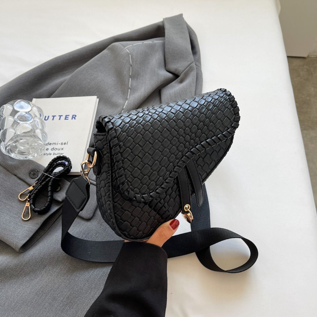 Majesté Sereine Leather Handbag