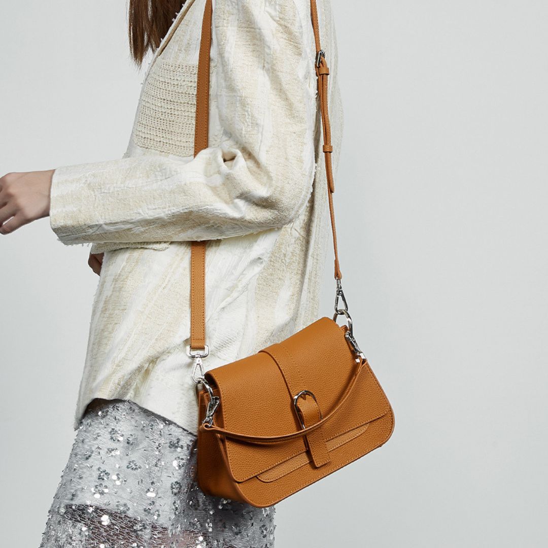 Huntington Veil Handbag: Timeless Elegance in Genuine Leather