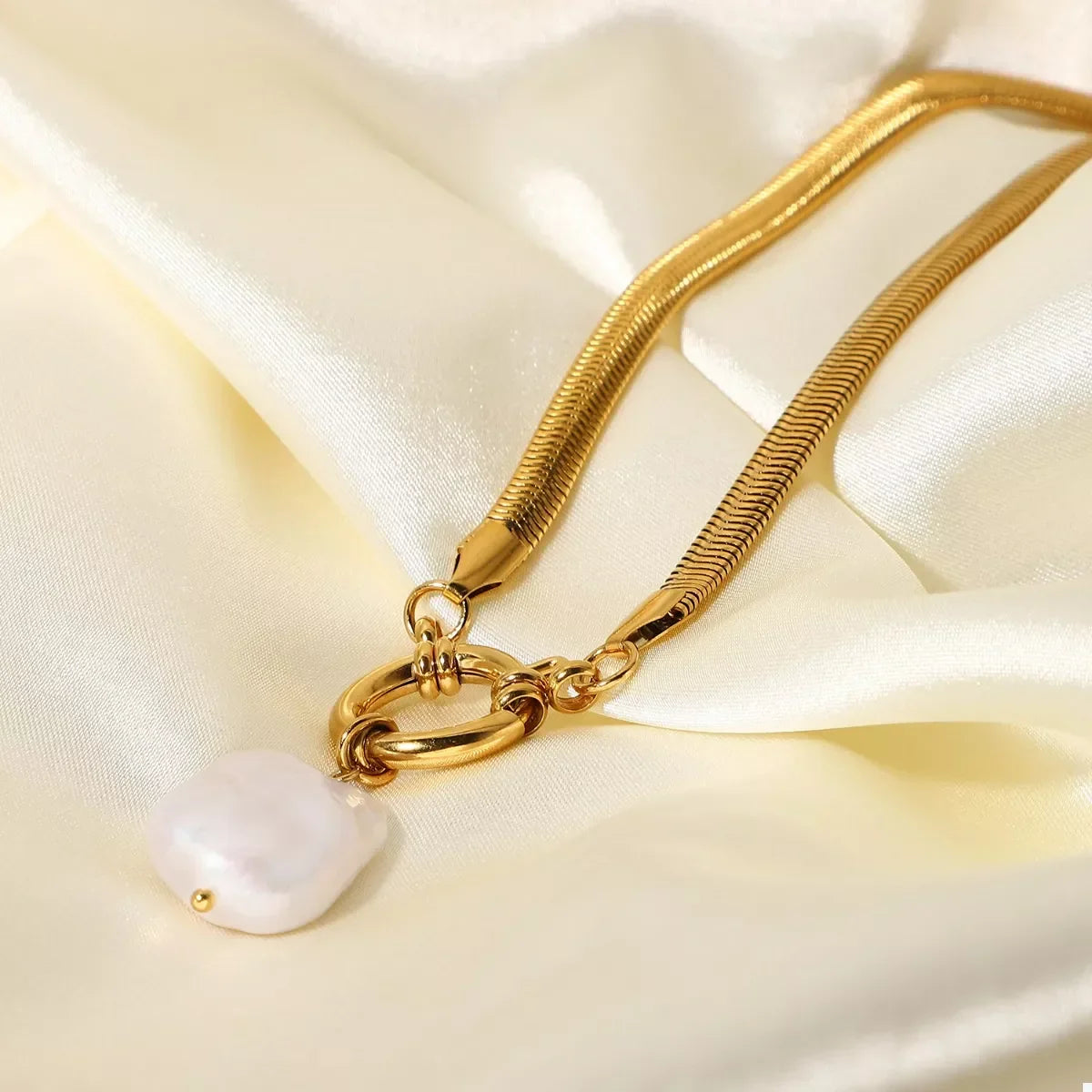 Gold-Plated Freshwater Pearl Pendant Necklace - Elegant Velanci
