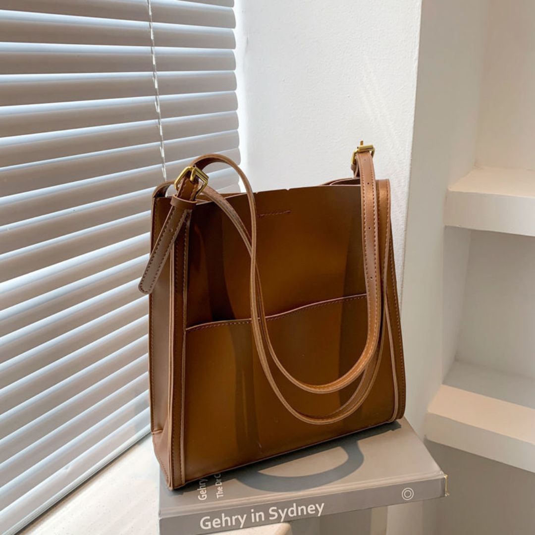 Velanci Royal Handbag: A Touch of Regal Elegance