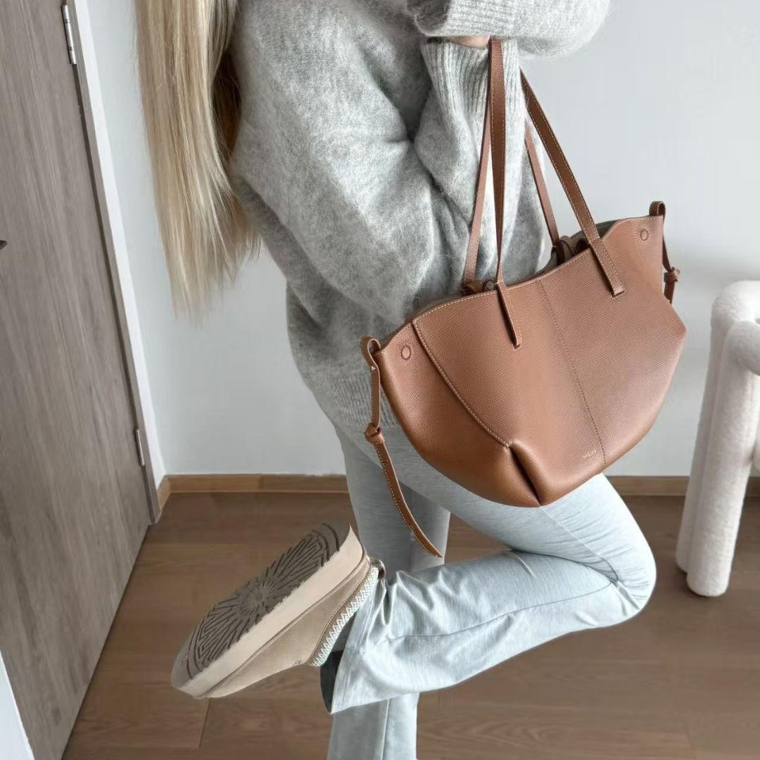 Velanci Noir Éminence Luxury Handbag