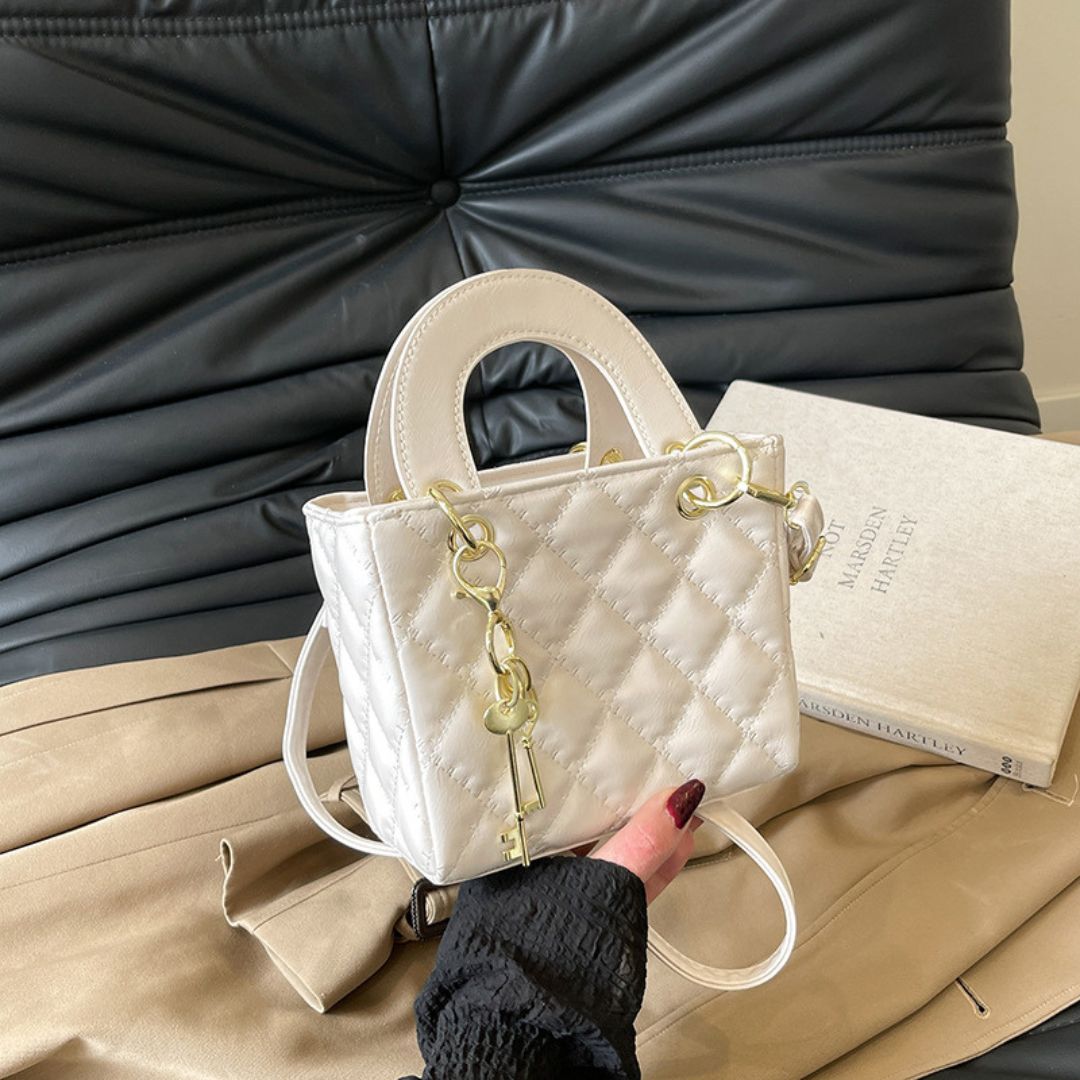 Velanci de Reine Leather Handbag - A Statement of Regal Elegance