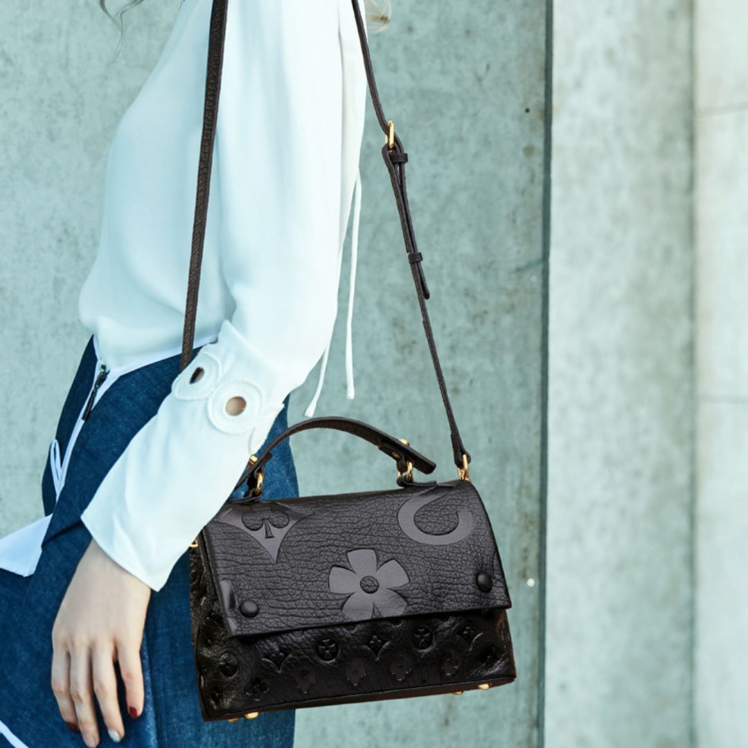 Velanci Éternelle Handbag: Timeless Elegance in Leather