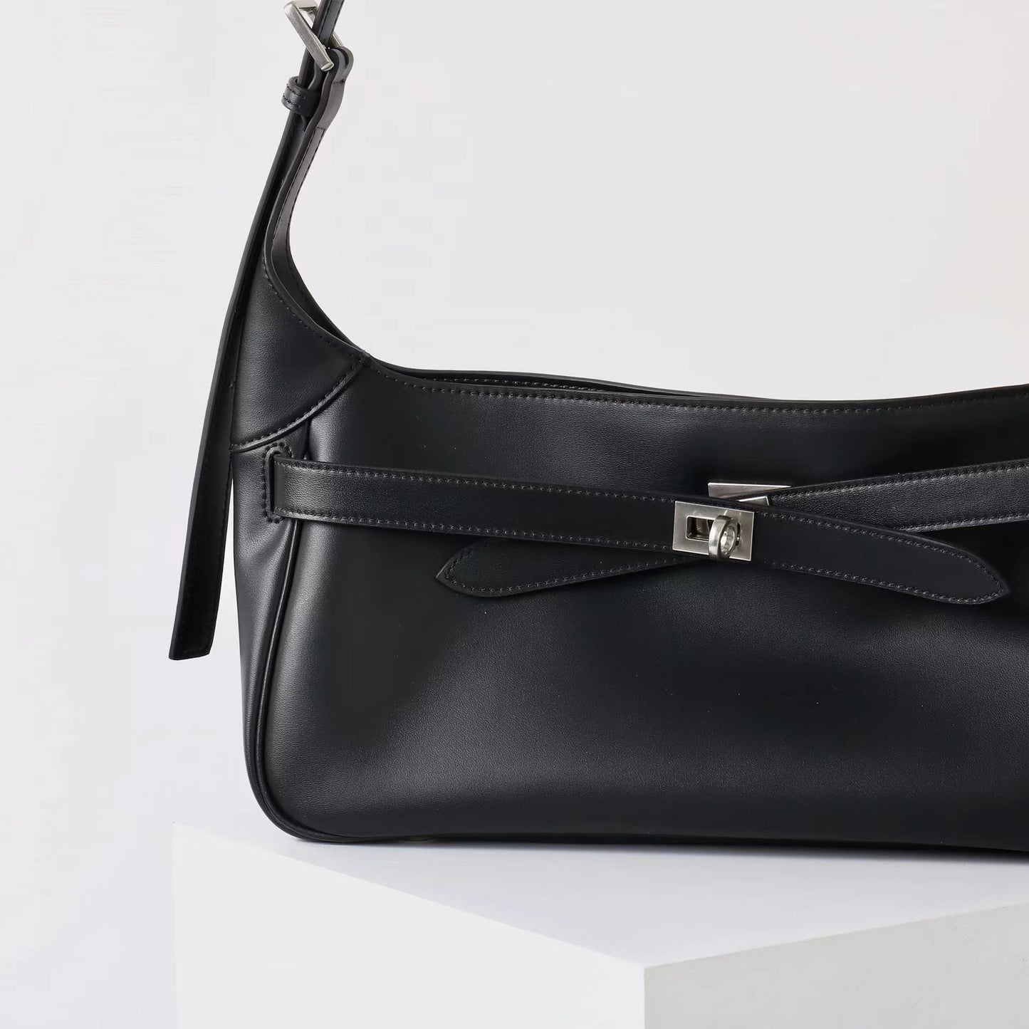 Elegant Waxed Calfskin Vintage Crossbody Baguette Bag