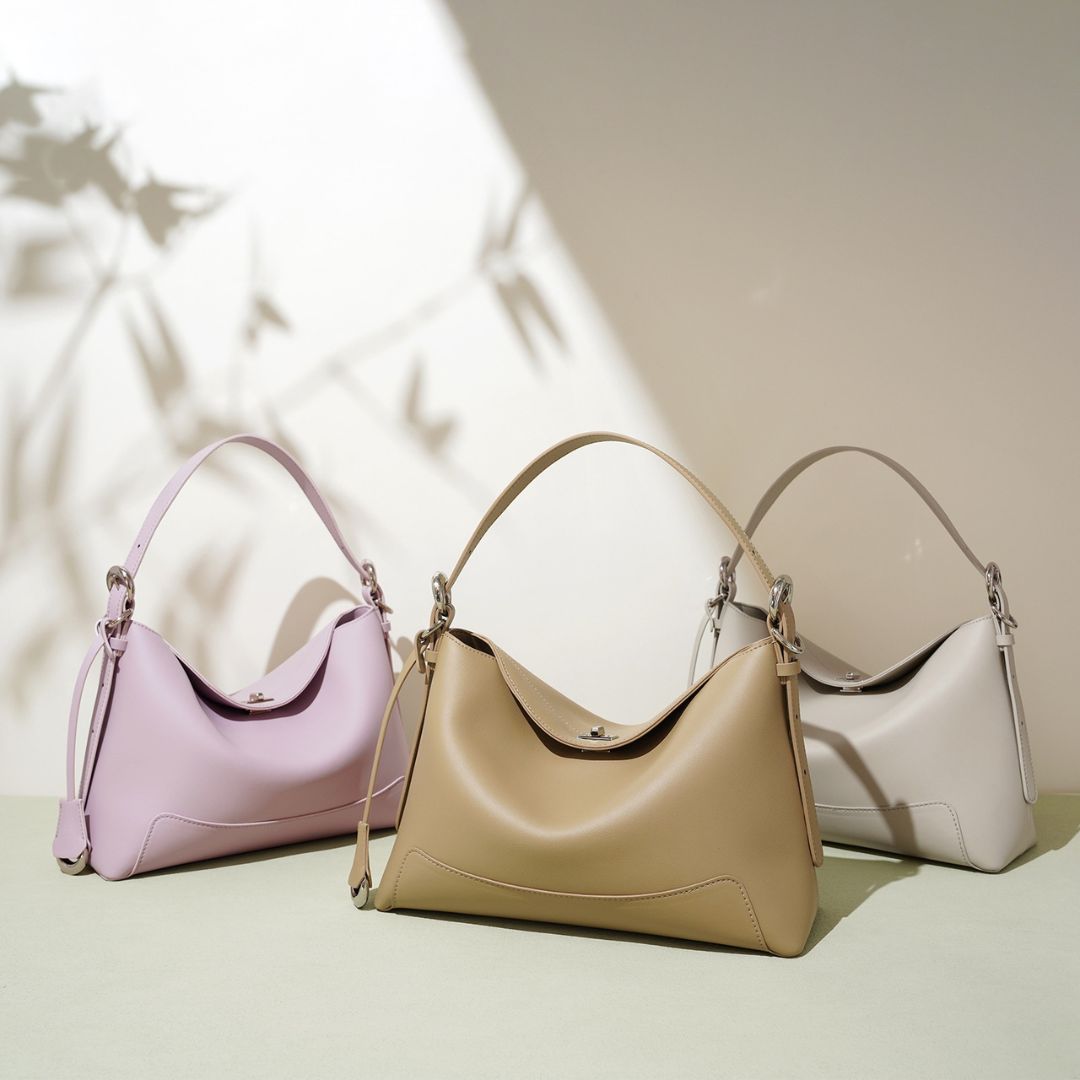 Holloway Charm Genuine Leather Handbag