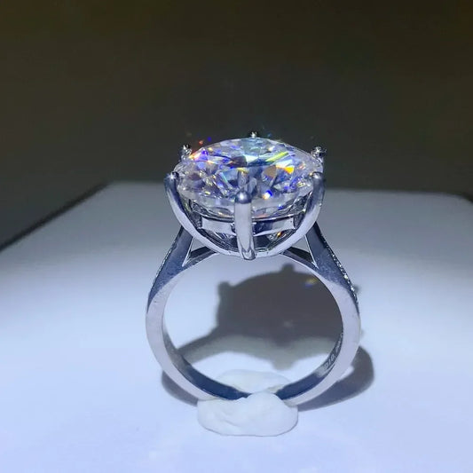 Anello Stellare Giulia - Dazzling Moissanite Center Stone Women's Ring Velanci