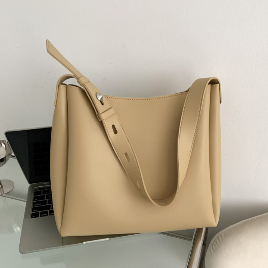 Velanci Cosetto Leather Handbag: The Essence of Elegant Serenity