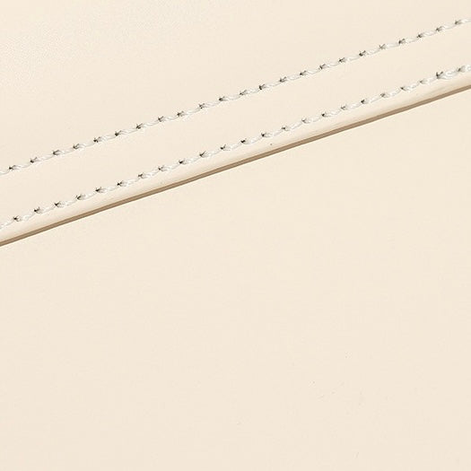 Sophisticated Leather Saddle Bag – Elegant Everyday Companion