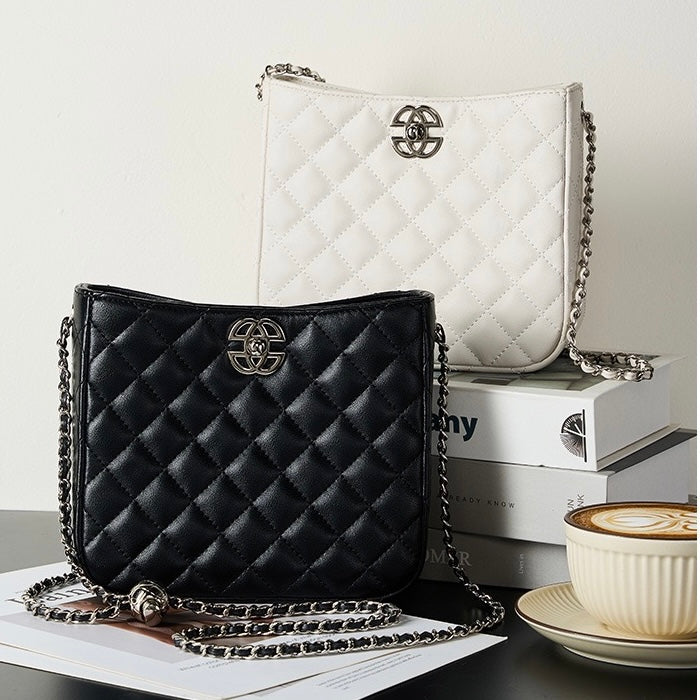 Genuine Cowhide Chain Bucket Bag – Elegant Commuter Tote