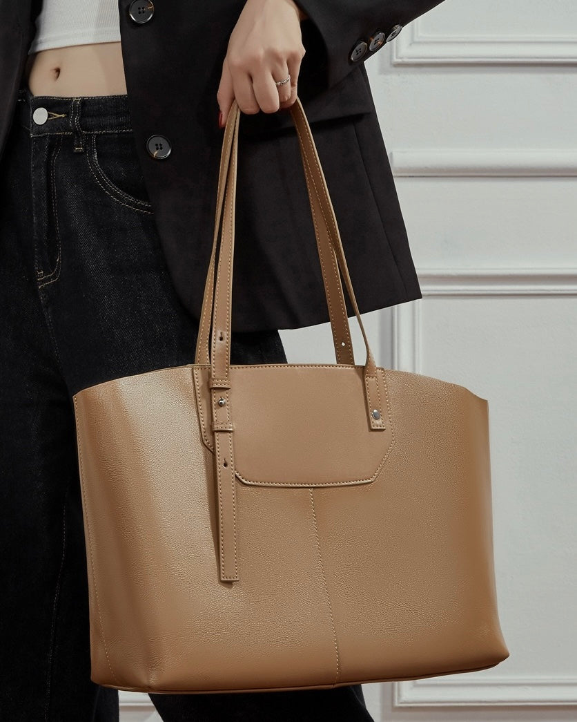 Minimalist Luxe Leather Tote Bag for Effortless Elegance