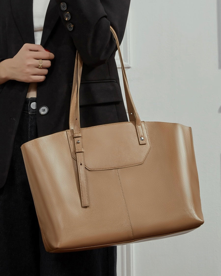 Minimalist Luxe Leather Tote Bag for Effortless Elegance