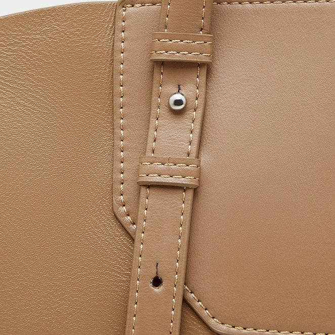 Minimalist Luxe Leather Tote Bag for Effortless Elegance
