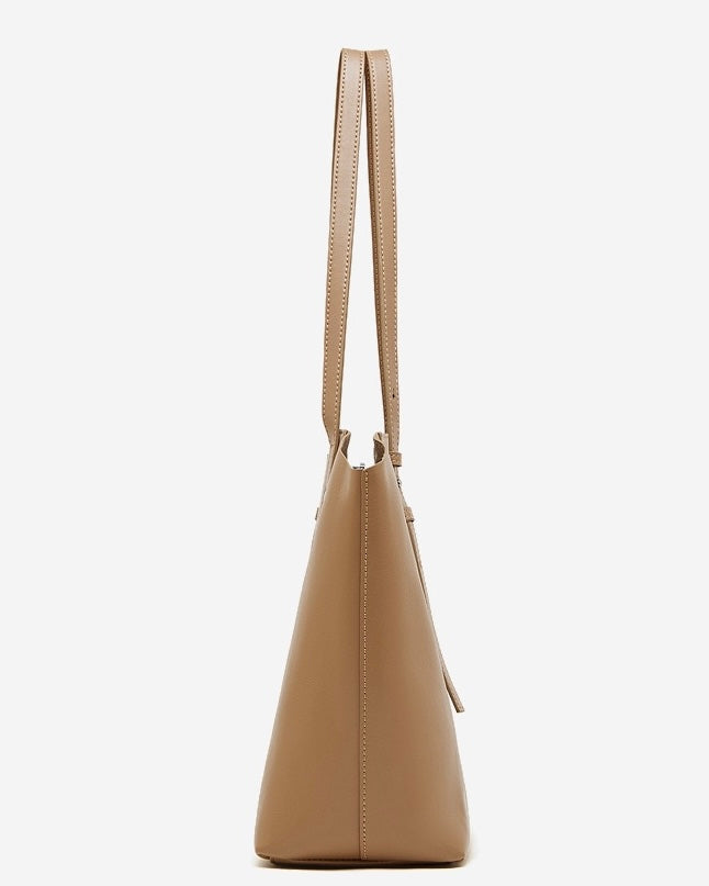 Minimalist Luxe Leather Tote Bag for Effortless Elegance