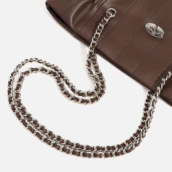 Elegant Leather Chain Shoulder Bag with Ample Space