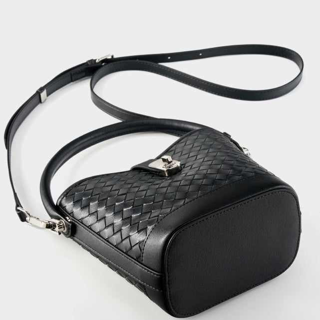 Genuine Sheepskin Woven Bucket Bag - Timeless Elegance for Everyday Chic