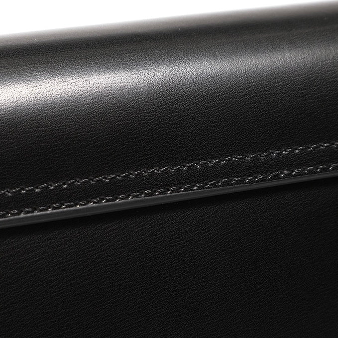 Elevate Your Everyday: Women’s Luxury Leather Minimalist Saddle Tote 2025