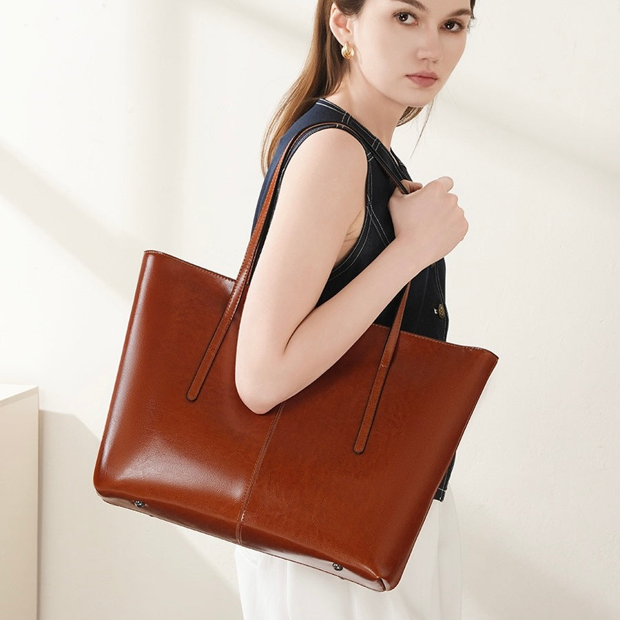 Genuine Leather Large Tote Shoulder Bag – Elegance for Everyday Commuting