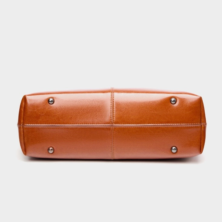Genuine Leather Large Tote Shoulder Bag – Elegance for Everyday Commuting
