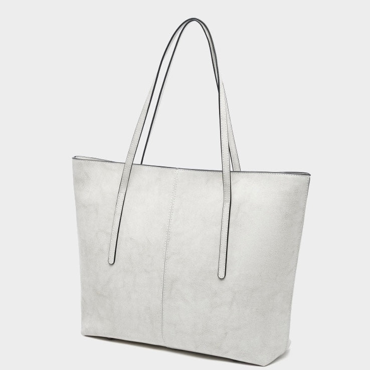 Genuine Leather Large Tote Shoulder Bag – Elegance for Everyday Commuting