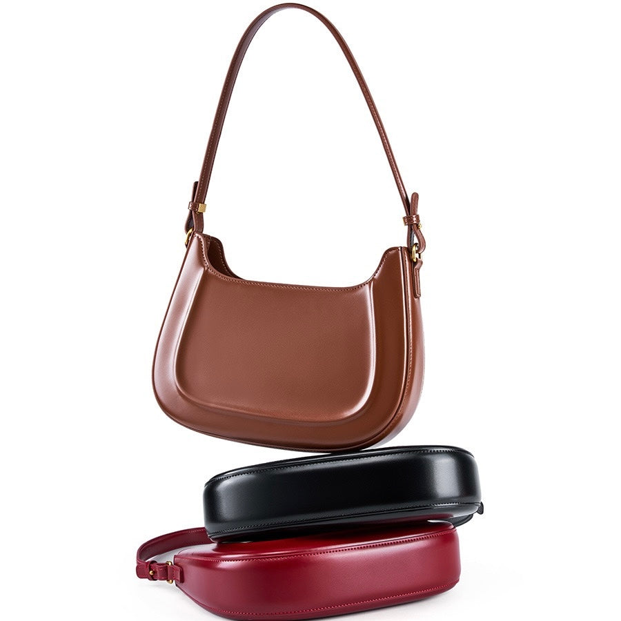 Vintage Leather Saddle Crossbody Bag for the Elegant Woman