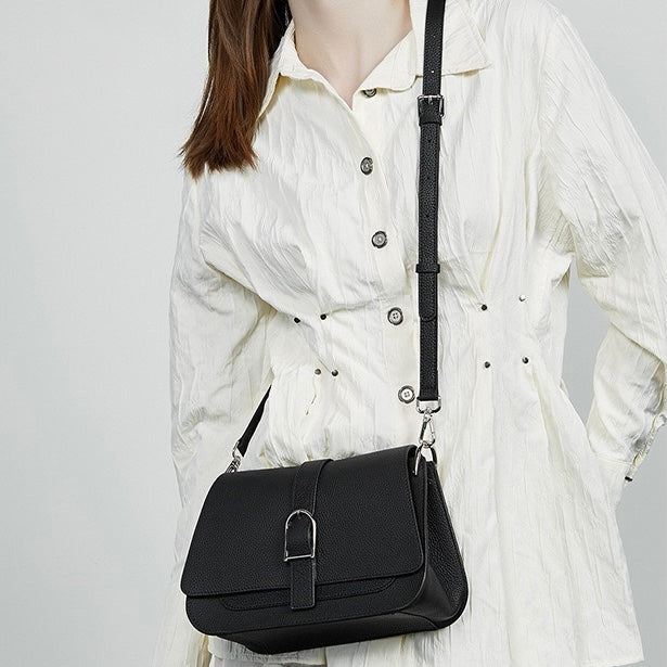 Exquisite Minimalist Leather Saddle Bag for Elegant Commuting