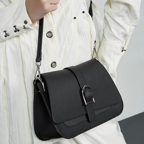 Exquisite Minimalist Leather Saddle Bag for Elegant Commuting