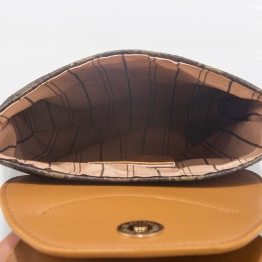 Vintage Rabbit Print Leather Crossbody Bag