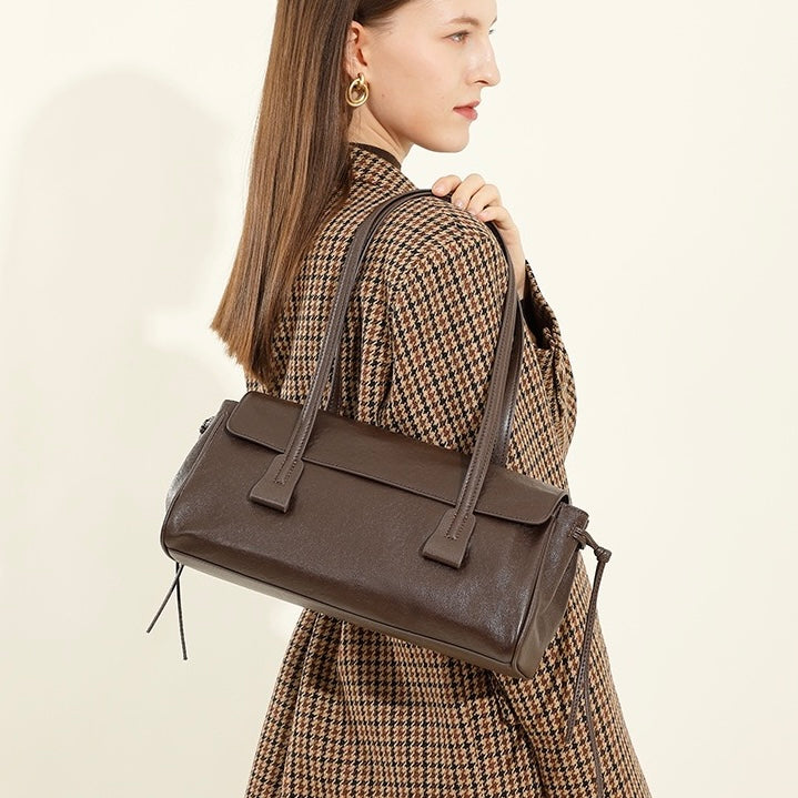 Vintage Genuine Leather Underarm Baguette Bag - Timeless Elegance