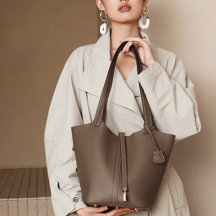 Exquisite Textured Leather Tote Bag with Elegant Gold Buckle