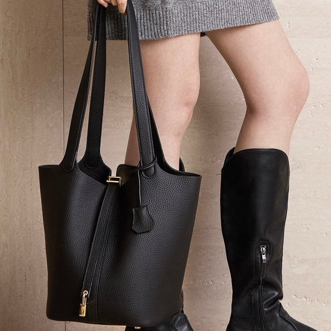 Exquisite Textured Leather Tote Bag with Elegant Gold Buckle