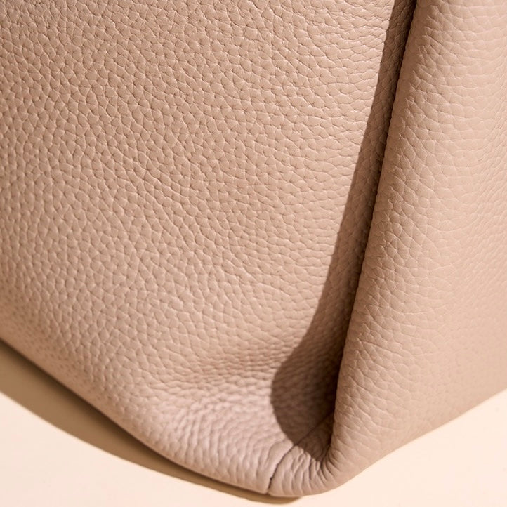 Timeless Elegance Genuine Leather Cigarette Box Shoulder Bag