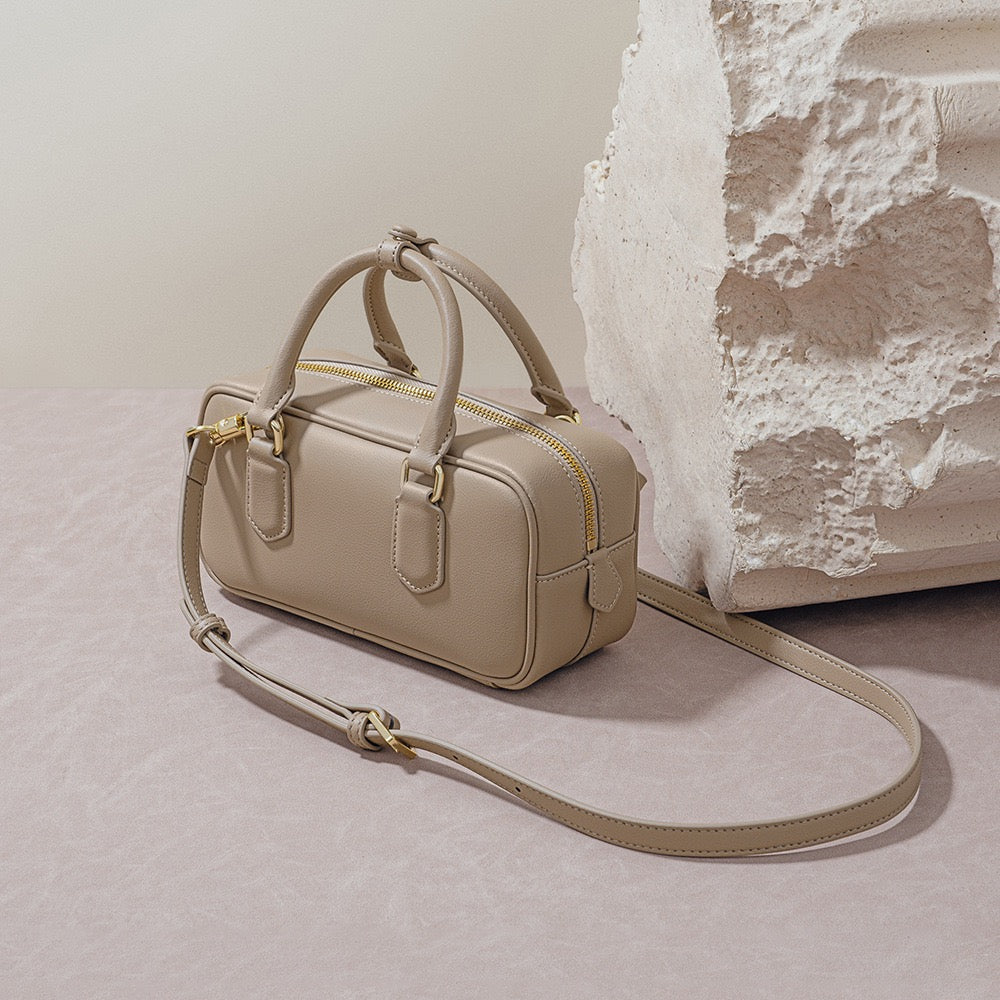 Vintage Boston Bowling Women's Luxe Leather Crossbody Handbag