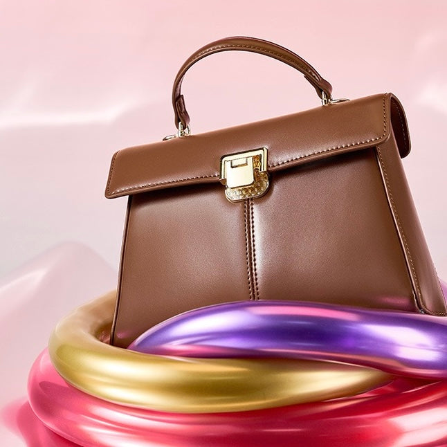 Exquisite Genuine Leather Horseshoe Buckle Handbag