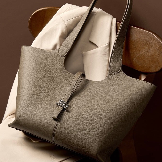 2025 Luxe Genuine Leather Commuter Tote Bag