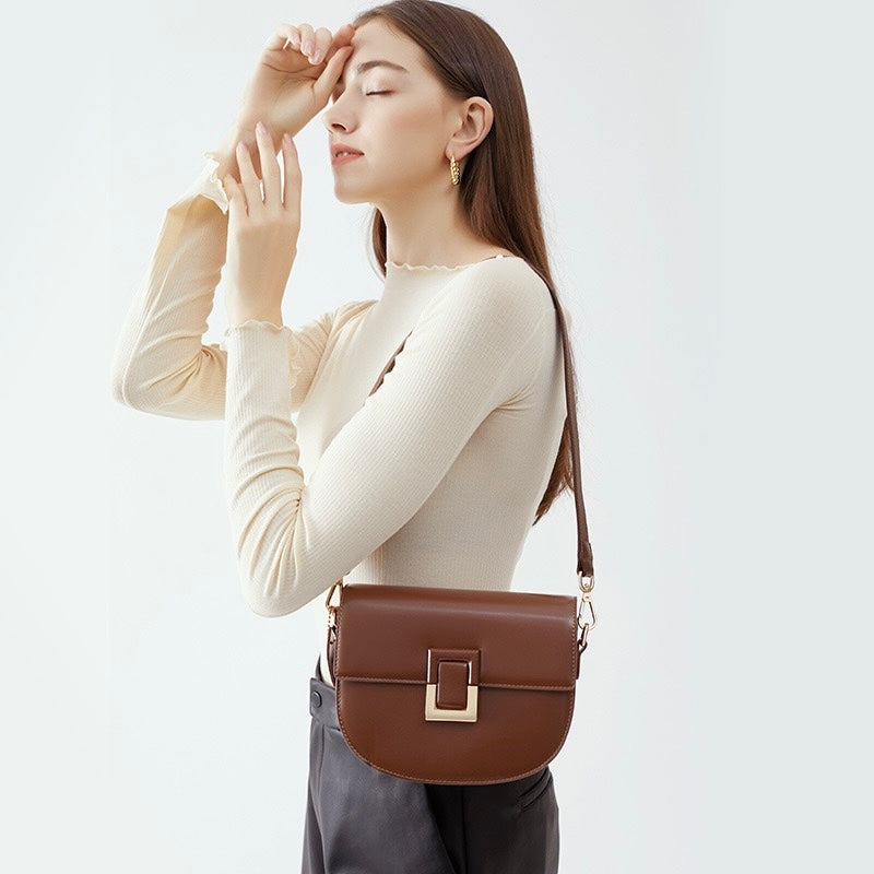 Chic Genuine Leather Saddle Crossbody Bag for Effortless Elegance