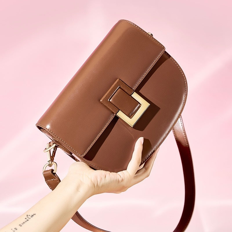 Chic Genuine Leather Saddle Crossbody Bag for Effortless Elegance