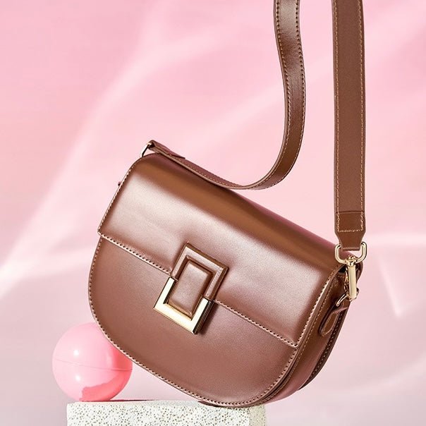 Chic Genuine Leather Saddle Crossbody Bag for Effortless Elegance