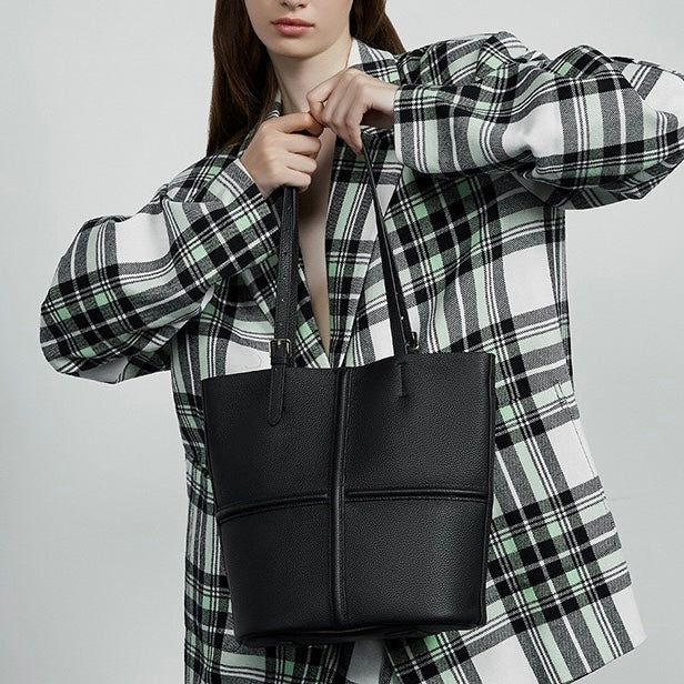 Elegant Leather Commuter Tote Bag with Pouch