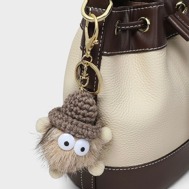 Genuine Leather Pendant Bucket Handbag – Creamy White Elegance