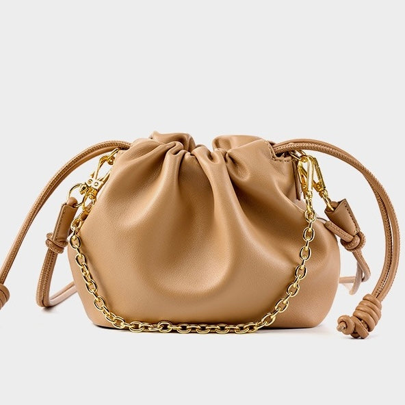Chic Cloud Bag in Genuine Leather with Detachable Chain