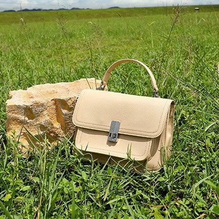 Sophisticated Women's Genuine Leather Commuter Messenger Bag