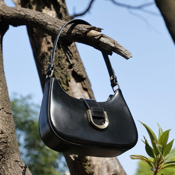 Soft Top-Grain Leather Minimalist Baguette Shoulder Bag