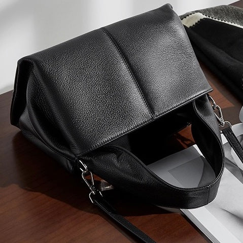 Vintage Elegance: Women's Genuine Leather Top-Grain Shoulder Bag