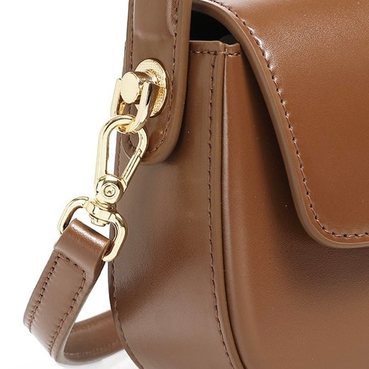 Signature Leather Baguette Bag for the Modern Woman