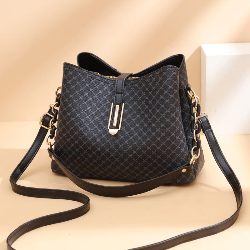 Luna Retro Elegance Shoulder Bag
