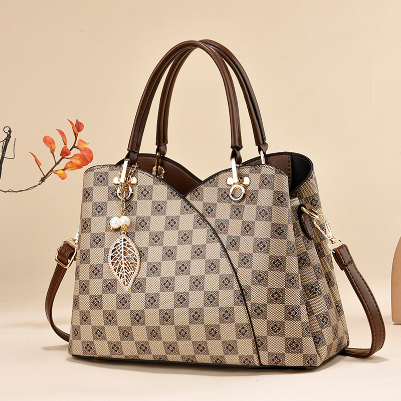 Velanci Katherine Leather Handbag: Sophistication Redefined